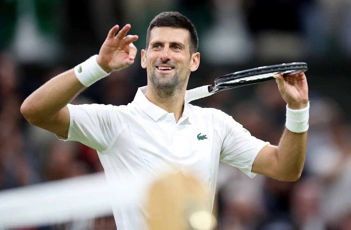 Serb Novak Djoković pokonał rozstawionego z numerem 15. Duńczyka Holgera Rune 6:3, 6:4, 6:2 w 1/8 finału wielkoszlemowego Wimbledonu. Jego kolejnym rywalem będzie Australijczyk Alex de Minaur (nr 9.).