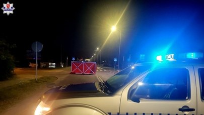 Śmiertelnie potrącił kobietę na przejściu i uciekł. Poszukuje go policja