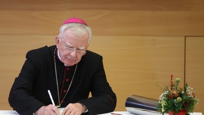 Watykan wstrzymał dekret abp. Marka Jędraszewskiego