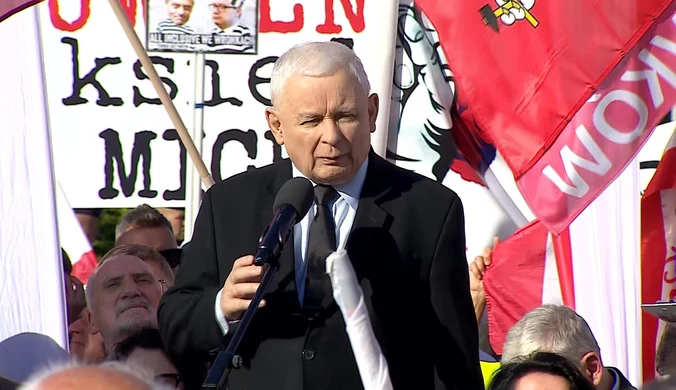 Protest "w obronie" ks. Olszewskiego. Szef PiS widzi powód do dymisji rządu