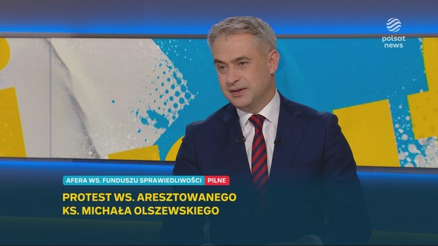 Premier oraz marszałek Senatu spotkają się dzisiaj w przedstawicielami mediów, by rozmawiać na temat zmian w prawie autorskim.

Wydawcy oraz dziennikarze polskich mediów - łącznie ponad 350 tytułów gazet i portali lokalnych - w ramach jednodniowej akcji protestacyjnej wystosowali w czwartek apel do polityków, by zmienili uchwalone w Sejmie niekorzystne dla mediów przepisy prawa autorskiego i praw pokrewnych.

Zdaniem Krzysztofa Gawkowskiego wielkie korporacje, które wykorzystują teksty innych autorów, powinny przekazywać środki redakcjom. - To nie jest tak, że ktoś chce ograbiać wielkie korporacje. Niech się rozwijają i zarabiają, ale niech się również dzielą środkami finansowymi  - stwierdził. 