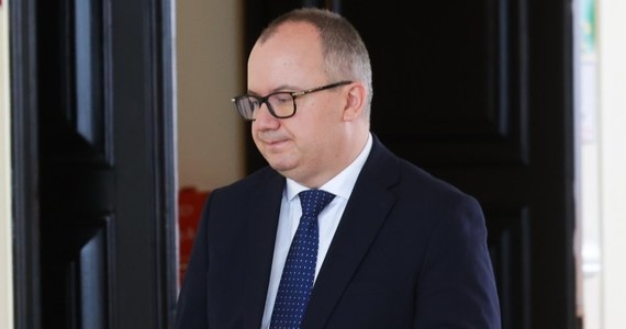 ​Wyjaśnienie afery Funduszu Sprawiedliwości to jedno z najważniejszych moich zadań - podkreślił minister sprawiedliwości Adam Bodnar w 30-punktowym oświadczeniu w tej sprawie. Dodał, że postępowanie jest rozwojowe i istnieje duże prawdopodobieństwo kolejnych zatrzymań, zarzutów i wniosków o uchylenie immunitetów.