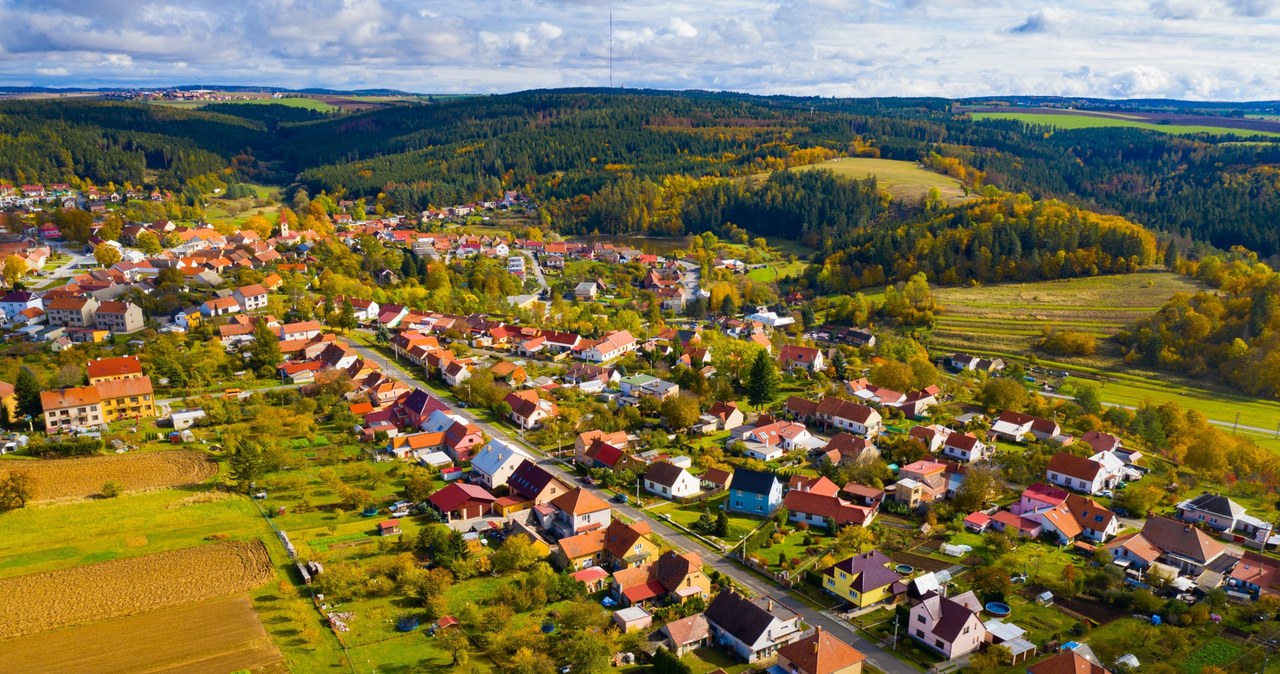 Przepisanie, ziemi, musi, wiązać, dużymi, kosztami, wiele, jednak, zależy, wybranej, ścieżki, przekazania, majątku, Warto, wiedz Jak przepisać ziemię? Tylko jeden sposób jest darmowy