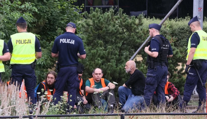 Aktywiści nie dają za wygraną. Blokada w Warszawie, interweniowali kierowcy