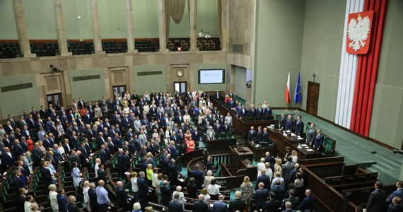 Częściowa depenalizacja i dekryminalizacja czynów związanych z terminacją ciąży to jeden z wiodących tematów 15. posiedzenia Sejmu. Na Wiejskiej trwa drugie czytanie projektu zmian w Kodeksie karnym. W piątek natomiast odbędzie się głosowanie nad projektem.