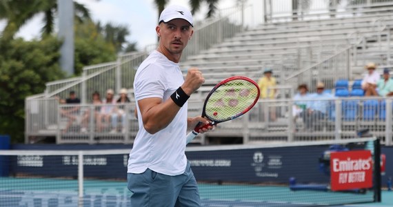 ​Rozstawieni z numerem 7. Jan Zieliński i Su-Wei Hsieh z Tajwanu awansowali do półfinału tenisowego miksta w wielkoszlemowym Wimbledonie. W ćwierćfinale pokonali Amerykankę Taylor Townsend i Brytyjczyka Jamie Murraya 7:6 (7-2), 6:7 (7-9), 10-5.