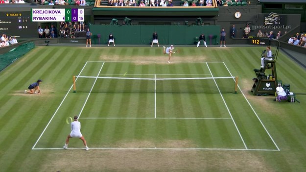 Zobacz najlepsze drop shoty z półfinałów Wimbledonu kobiet. 

Transmisje z Wimbledonu można oglądać na sportowych antenach Polsatu oraz w Polsat Box Go