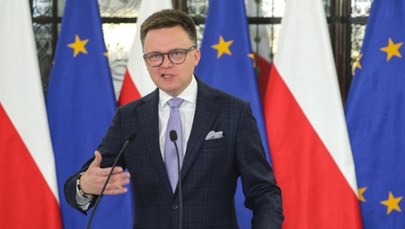 Atak na strony Sejmu. Hołownia: Różne siły chcą zamieszać