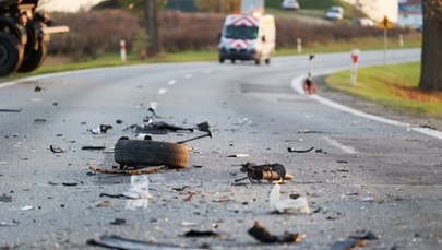 Wypadek busa na A4. W pojeździe było 8 osób