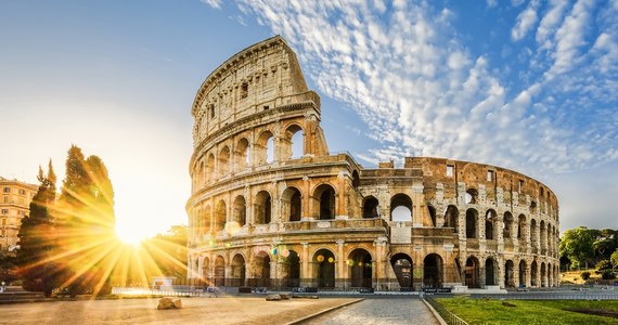 We Włoszech odnotowano pierwsze tego lata zgony, wynikające najprawdopodobniej z upałów. W 11 miastach Italii obowiązuje najwyższy, czerwony alert.