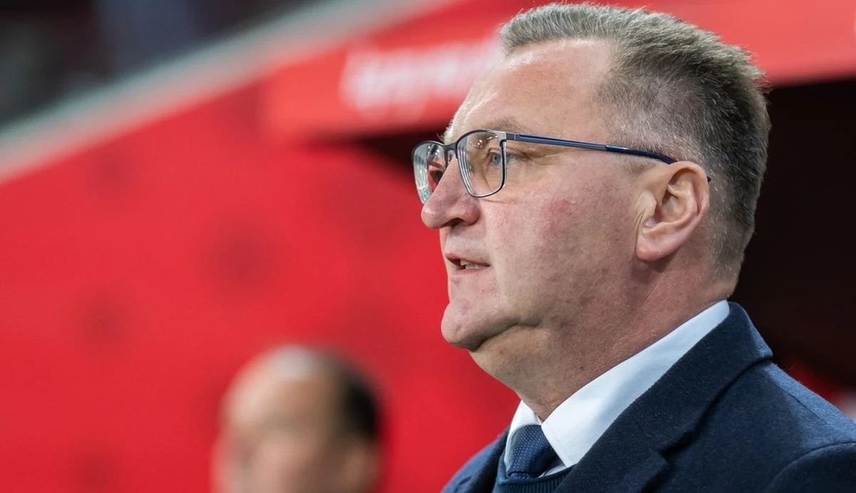 Były selekcjoner reprezentacji Polski Czesław Michniewicz podpisał dwuletni kontrakt z marokańskim AS Forces Armees Royales. Nowy klub polskiego trenera zajął w poprzednim sezonie drugie miejsce w lidze.