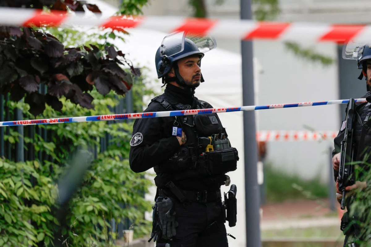 Co najmniej cztery osoby zginęły w sobotni wieczór w strzelaninie, do której doszło podczas prywatnej imprezy w departamencie Allier w środkowej Francji. Tamtejsze media przekazały, że jedną z ofiar śmiertelnych jest napastnik.