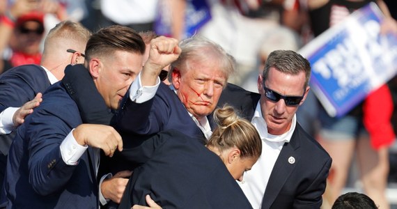 "To tragedia dla naszych demokracji. Francja podziela szok i oburzenie narodu amerykańskiego" - napisał prezydent Francji Emmanuel Macron w reakcji na nieudany zamach na Donalda Trumpa. "Taka przemoc nie ma uzasadnienia i nie ma na nią miejsca nigdzie na świecie. Przemoc nigdy nie powinna zwyciężyć" - pisze z kolei prezydent Ukrainy Wołodymyr Zełenski. 