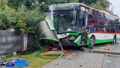 Autobus wjechał w przystanek w Lublinie. Są poszkodowani