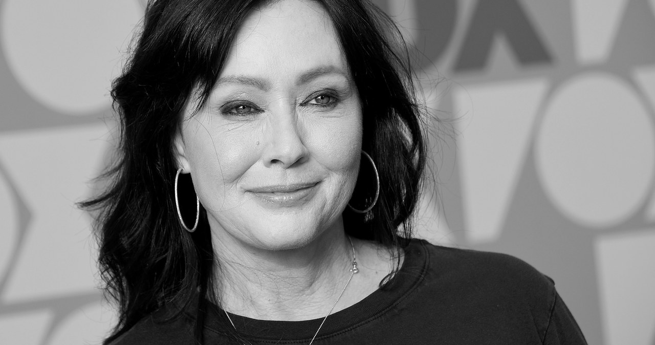 Shannen, Doherty, żyje, Aktorka, znana, występów, takich, serialach, Czarodziejki, Beverly, Hills, 90210, odeszła, wieku, długie Shannen Doherty nie żyje. Aktorka odeszła po wieloletniej walce z rakiem