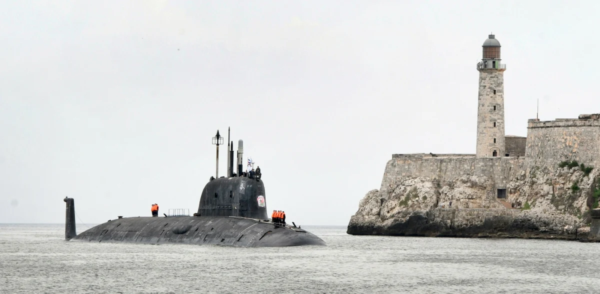 Zamiast płynąć na wschód, popłynęły na zachód. Obserwatorzy zastanawiają się, co wyczyniają okręty rosyjskiej Floty Północnej. Moskwa nie podaje żadnych oficjalny informacji na temat planów swojej floty.