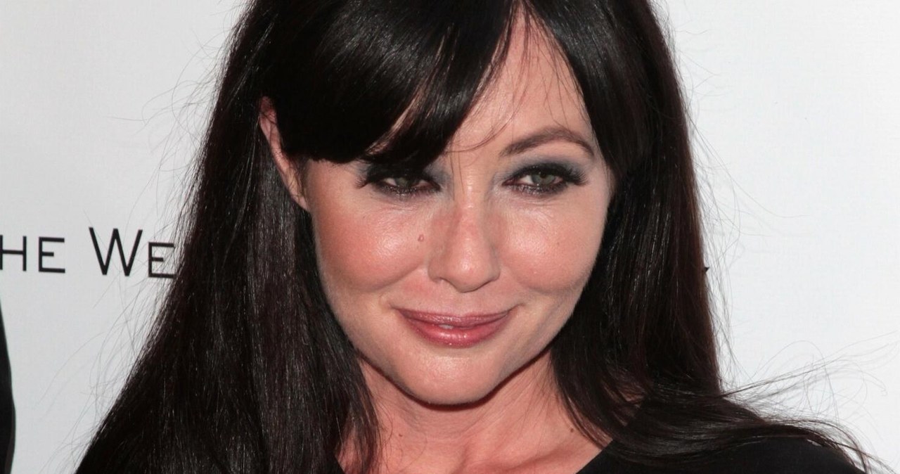 Shannen, Doherty, przez, niemal, dekadę, walczyła, chorobą, nowotworową, Swoimi, doświadczeniami, dzieliła, mediach, społecznośc Shannen Doherty zaplanowała swój pogrzeb. Jej ostatnie słowa łamią serce