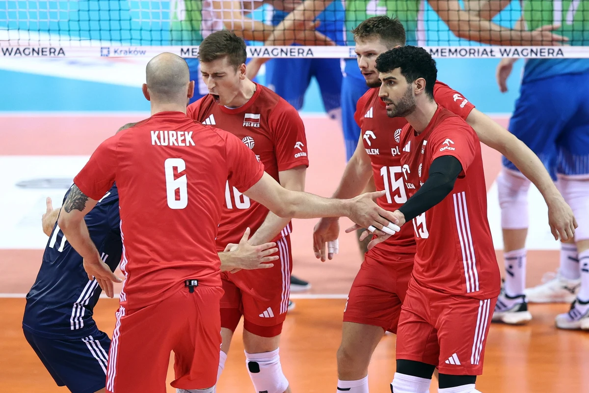 Polscy siatkarze wygrali 21. edycję Memoriału Jerzego Huberta Wagnera. W ostatnim meczu turnieju w Krakowie pokonali Słowenie 3:1 (25:20, 26:28, 25:14, 26:24). Rywale zajęli drugie miejsce. Trzecia lokata przypadła Niemcom, a czwarta Egiptowi. Biało-Czerwoni po raz 11. triumfowali w tej imprezie.