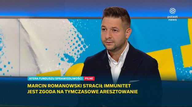 Marcin Fijołek nawiązał w "Graffiti" do odebrania immunitetu poselskiego Marcinowi Romanowskiemu z Suwerennej Polski. W piątek Sejm większością głosów uchylił immunitet Marcina Romanowskiego i wyraził zgodę na jego zatrzymanie i tymczasowe aresztowanie. - Cała ta sprawa to kpina. Z jednej strony mamy bardzo dobrze udokumentowane zarzuty wobec polityków PO, którzy mieli przyjmować korzyści majątkowe za miejsce na listach. Z drugiej strony jest Michał Woś, który miał wykorzystać środki państwowe na zakup Pegasusa - powiedział Patryk Jaki. 


