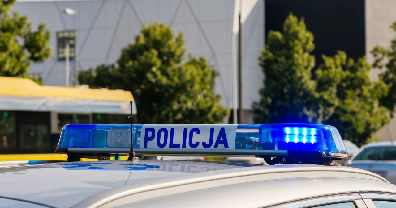 Sprzątali biurowiec. W śmieciach wynieśli cenny sprzęt