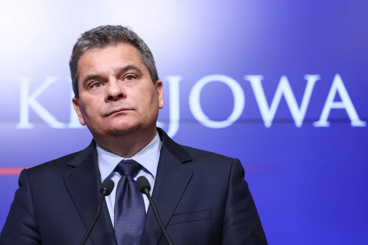 Jeśli prokurator generalny uzna, że ponoszę za to odpowiedzialność, to z całą pewnością nie trzeba wszczynać procedury odwołującej - deklaruje w rozmowie z wyborcza.pl prokurator krajowy Dariusz Korneluk. Tak komentuje decyzję sądu o braku aresztu dla byłego wiceministra sprawiedliwości Marcina Romanowskiego.