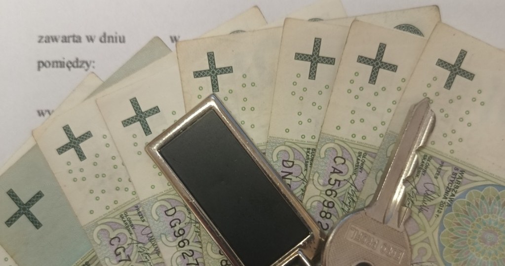 18-latek podnajmował cudze mieszkania. Wręczał klucze, które nie pasowały do zamków