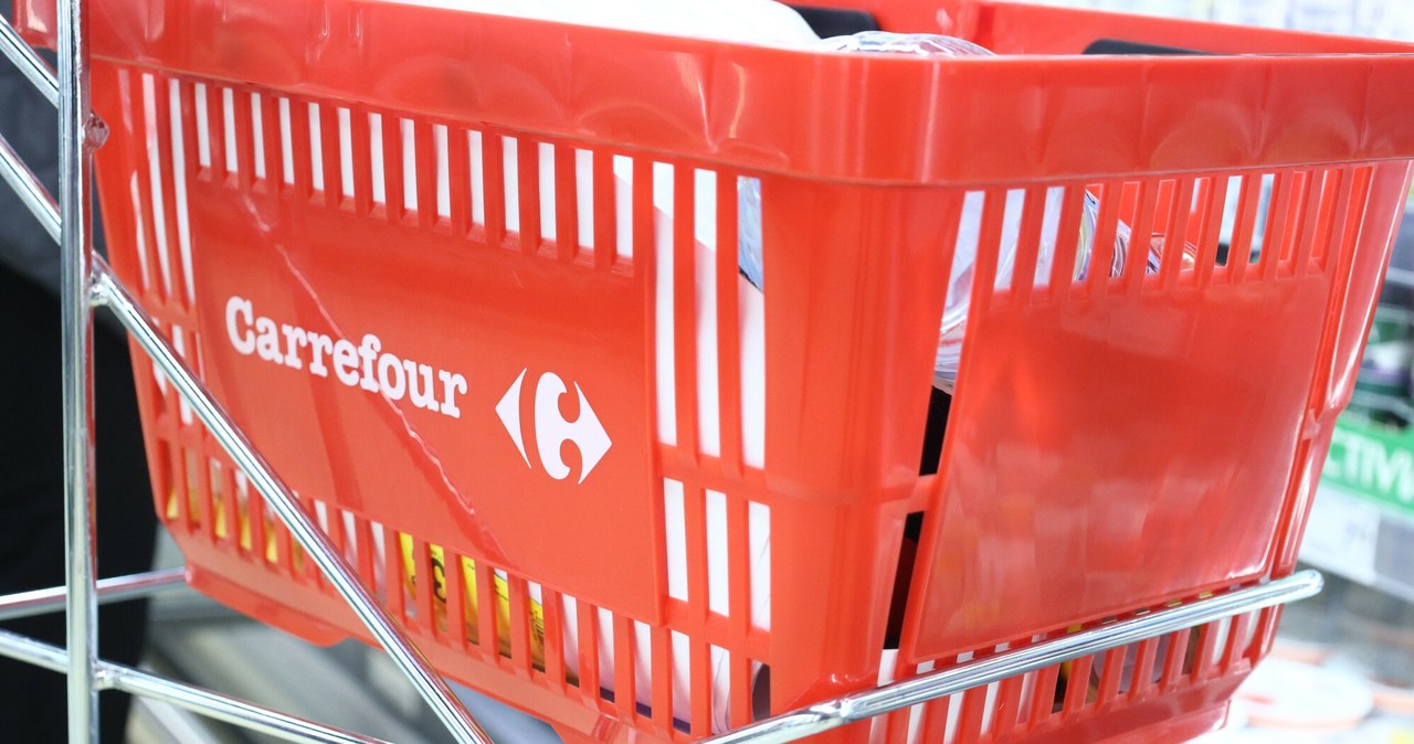 Trwa, druga, edycja, kultowej, akcji, promocyjnej, Carrefourze, razem, blisko, sklepach, dostępne, zafoliowane, koszyki, kosmety Koszyk niespodzianka w Carrefour znowu dostępny. Jak wypada na tle tego z Auchan?