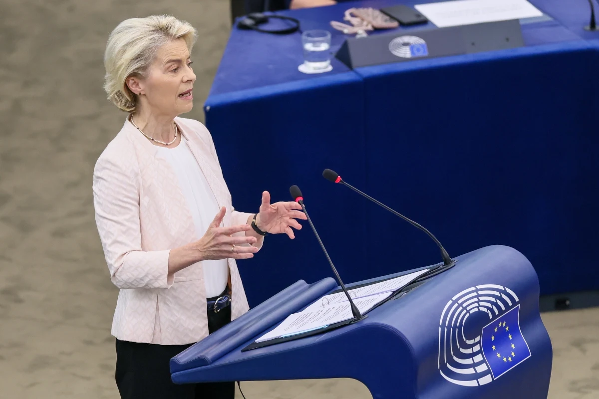 Szefowa Komisji Europejskiej Ursula von der Leyen przedstawiła dziś w Strasburgu plany na kolejną kadencję. W siedzibie Parlamentu Europejskiego zadeklarowała m.in. pracę na rzecz utworzenia unii obronnej i wspólnego rynku obronnego. Głosowanie nad jej kandydaturą już dzisiaj.