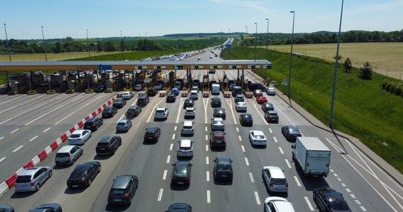 W weekendy, przy dużym natężeniu ruchu, bramki na autostradzie A1 na odcinku Toruń - Gdańsk będą otwierane. Taką informację przekazał szef resortu infrastruktury Dariusz Klimczak. 
