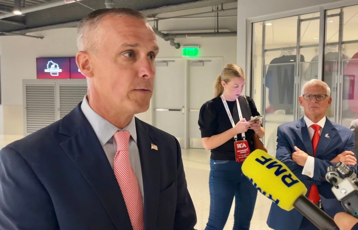 "Relacje między Polską a USA umocnią się za prezydentury Donalda Trumpa" - twierdzi Corey Lewandowski, były szef i doradca sztabu wyborczego reprezentanta Partii Republikańskiej. "Zadbamy o to, aby Polska była dobrze chroniona" - dodaje. 