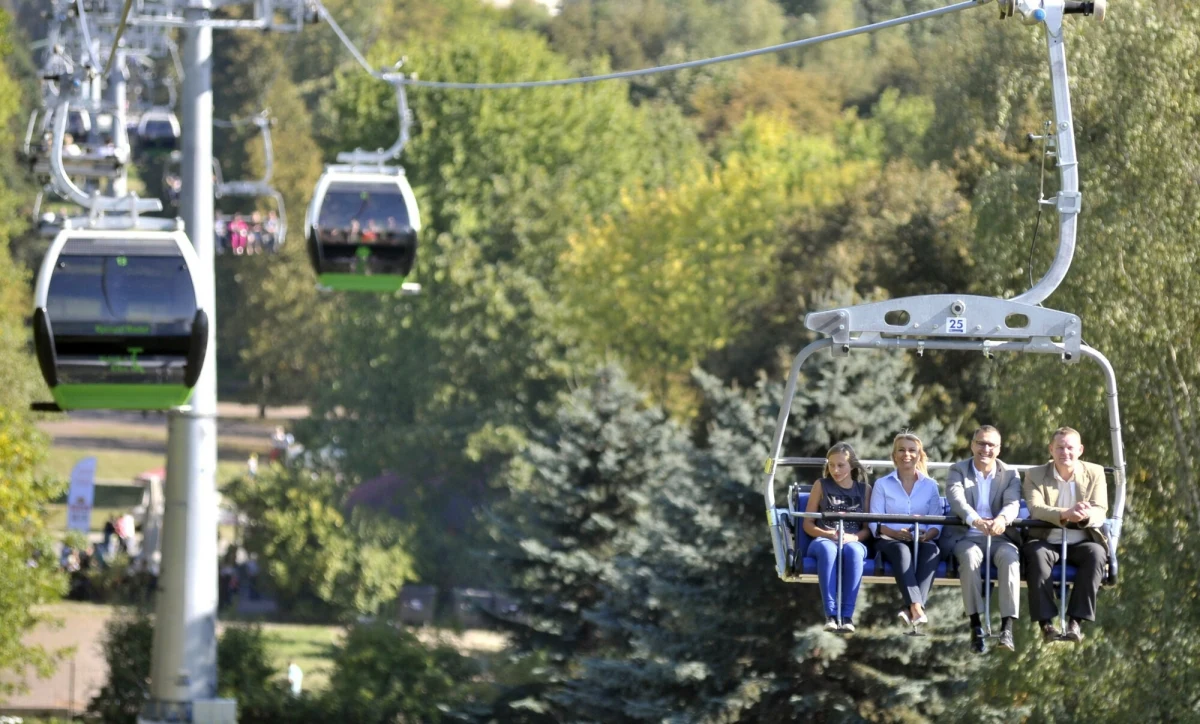 Ponad półtora kilometra długości będzie miała trzecia linia "Elki" w Parku Śląskim w Chorzowie. Dziś podpisano umowę na jej budowę. Koszt inwestycji to ponad 60 mln. zł. 