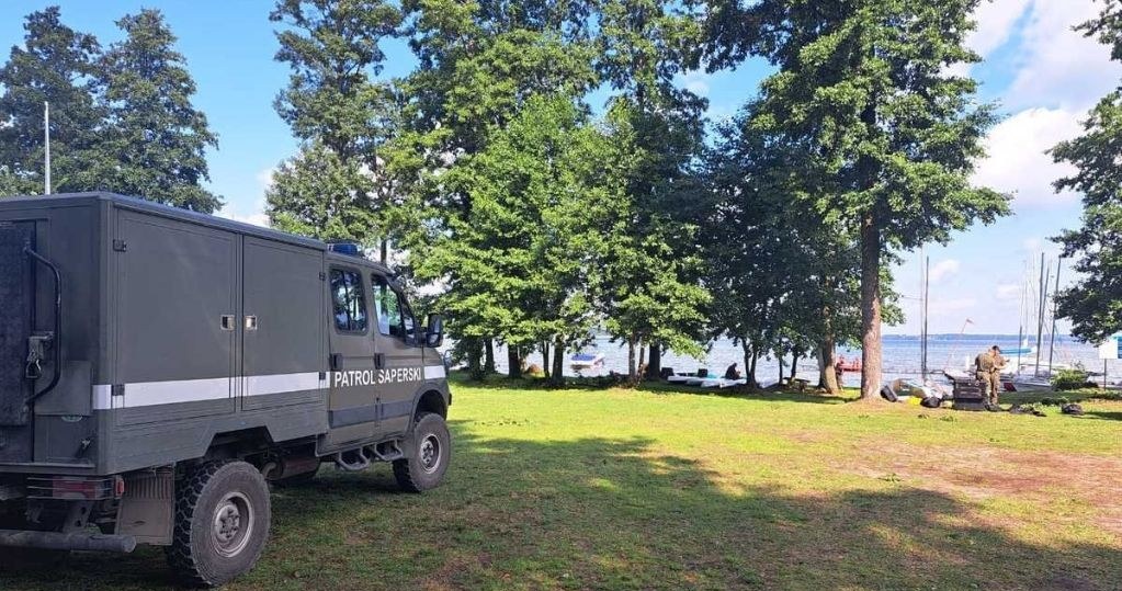 Niewybuch na dnie jeziora. Ewakuowano harcerzy