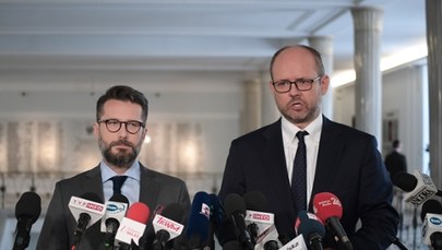 Przydacz oskarża: Sikorski i Tusk zatrudniają absolwentów "moskiewskiej szkoły szpiegów"