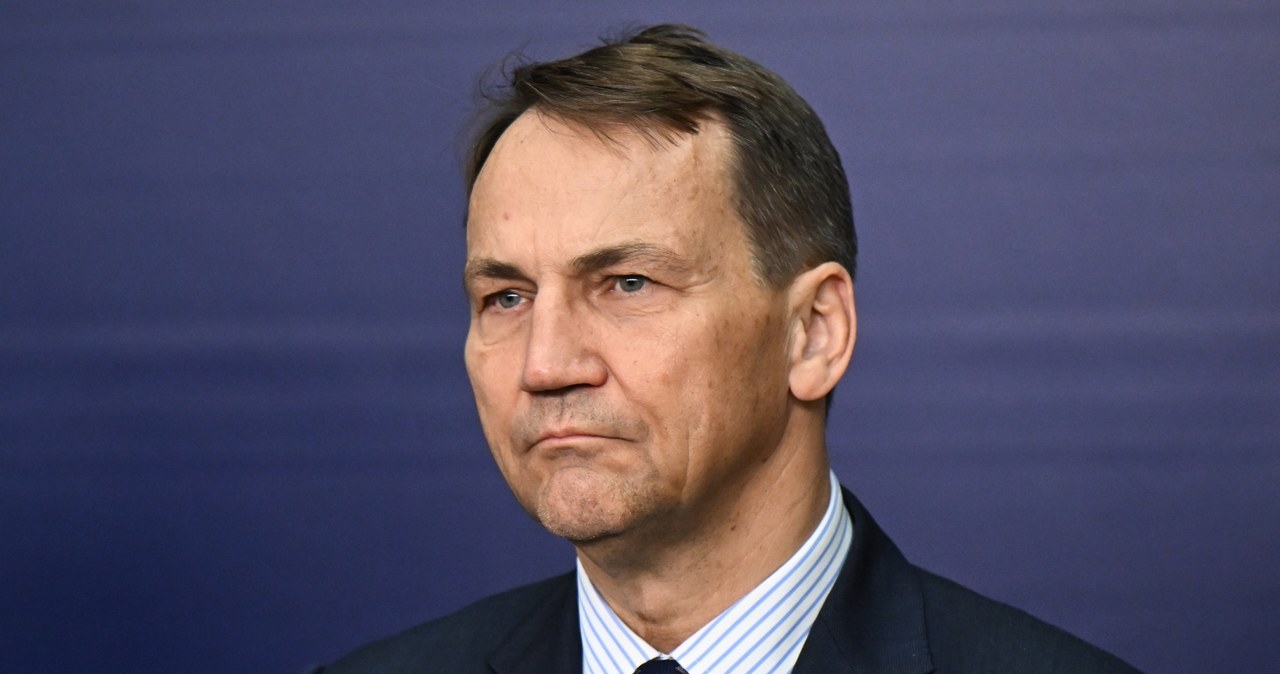  Sikorski wściekły na ambasadorów. W tle sprawa Romanowskiego