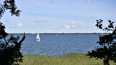 ​W Jeziorze Dobskim odnaleziono ciało poszukiwanego rybaka