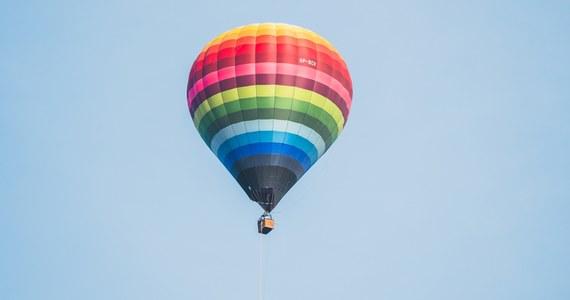 Balon wznosi się na wysokość 400 metrów. Pod nim podczepiona jest 30-metrowa lina, a na jej końcu uczepiony jest człowiek, który ma za zadanie jak najszybciej wspiąć się na samą górę. W sobotę Sebastian Kasprzyk pobił rekord Polski w takiej właśnie wspinaczce. Jego czas – 2 min i 10 sekund - jest lepszy o ponad 40 sekund od poprzedniego tryumfatora.