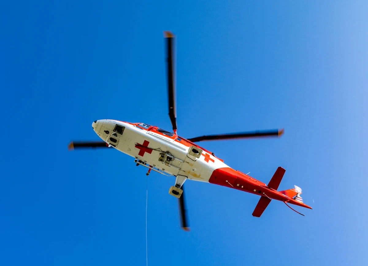 Polski wspinacz zginął w Tatrach Wysokich - poinformowało słowackie pogotowie górskie (HZS). 66-letni taternik spadł z Czarnego Szczytu. Wierzchołek o wysokości 2429 metrów położony jest w głównej grani Tatr. Na Czarny Szczyt nie prowadzą żadne szlaki turystyczne.