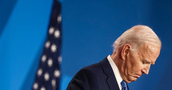 Prezydent Joe Biden nocą z soboty na niedzielę wciąż planował wziąć udział w jesiennych wyborach prezydenckich. W niedzielę po południu zszokował wielu swoich współpracowników, informując ich o rezygnacji z uczestnictwa w wyścigu - podała agencja Reutera, powołując się na źródła bliskie Białego Domu.