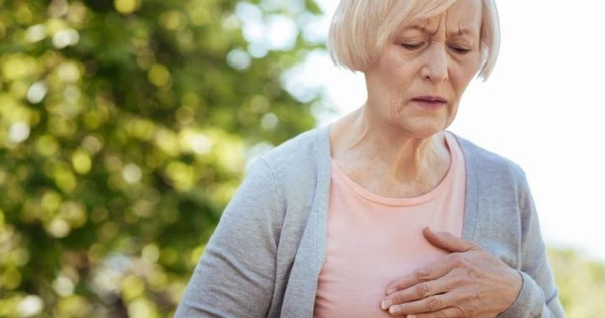 Zimą wzrasta ryzyko zawału mięśnia sercowego. Cztery sposoby na to, by je zmniejszyć