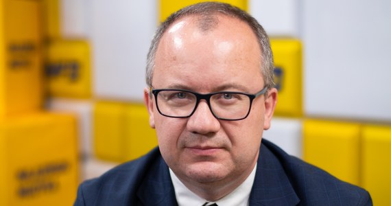 „Prokuratura złoży zażalenie na decyzję sądu w sprawie Marcina Romanowskiego” – zadeklarował w Porannej rozmowie w RMF FM minister sprawiedliwości i prokurator generalny Adam Bodnar. Chodzi o postanowienie o niezastosowaniu aresztu tymczasowego wobec polityka Suwerennej Polski. Sąd uznał, że Marcin Romanowski może wyjść na wolność, bo chroni go immunitet członka Zgromadzenia Parlamentarnego Rady Europy. 