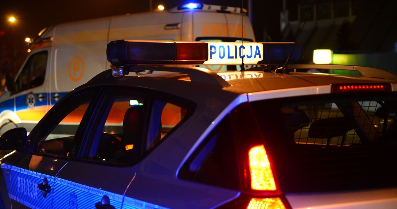 Wbiegł prosto pod karawan pogrzebowy. Potrącenie nastolatka