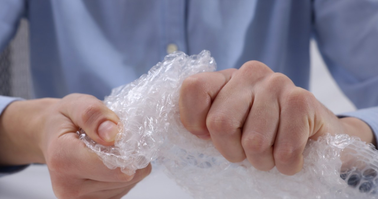 Co można zrobić z folią bąbelkową? Ostrzeże cię przed włamaniem