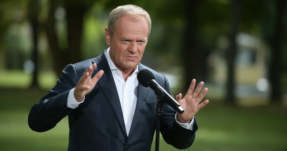 Donald Tusk jak zapowiedział, tak zrobił - premier poinformował, że odwołał Waldemara Sługockiego z funkcji wiceministra rozwoju i technologii. Taką decyzję szef polskiego rządu podjął po nieuchwaleniu przez Sejm ustawy o dekryminalizacji aborcji. Były już wiceszef resortu rozwoju i technologii był jednym z trzech posłów KO, którzy nie wzięli udziału w głosowaniu.