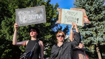 Gorąco przed Sejmem. Protestowali zwolennicy i przeciwnicy aborcji