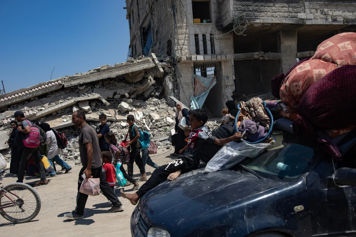 Ponad 150 tysięcy ludzi opuściło Chan Junus w Strefie Gazy w ciągu zaledwie dwóch dni – podaje BCC, powołując się na dane ONZ. W poniedziałek armia izraelska wezwała palestyńską ludność cywilną do opuszczenia wschodniej części miasta.