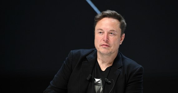 Elon Musk zaprzeczył doniesieniom, że będzie przekazywać 45 mln dolarów miesięcznie na fundusz wyborczy Donalda Trumpa. Z kolei sztab kandydata republikanów zainteresował się funduszami gromadzonymi przez Kamalę Harris i złożył skargę do Federalnej Komisji Wyborczej.