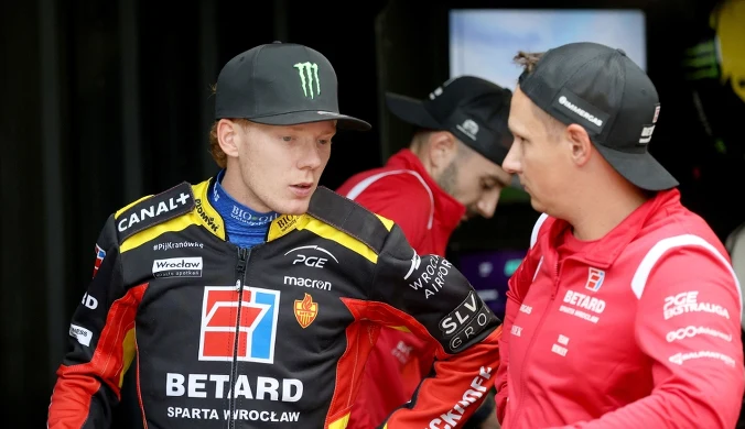 Odbił się od desek, rzucił się za Polakiem. „Myślałem, że mam złamaną nogę”