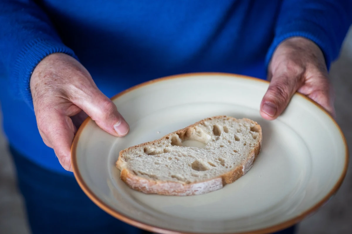 Co jedenasta osoba na świecie, w tym co piąta w Afryce, doświadczyła głodu w 2023 roku – wynika z raportu opublikowanego w środę przez Organizację Narodów Zjednoczonych. Szacuje się, że średnia liczba osób niedożywionych to 733 mln. To o ok. 152 mln więcej niż pięć lat temu.