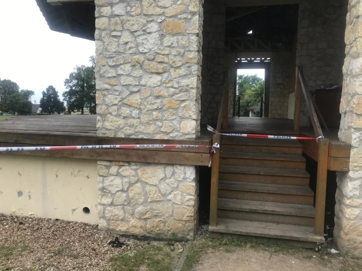 "Pewne dowody, które zebraliśmy w trakcie oględzin zwłok, wskazują na to, że może to być poszukiwany Jacek Jaworek" - powiedział rzecznik częstochowskiej prokuratury prok. Tomasz Ozimek o ciele znalezionym w Dąbrowie Zielonej. Wyniki badań DNA mają być znane najwcześniej w czwartek.