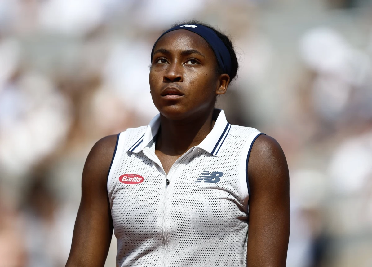 Tenisistka Coco Gauff wraz z gwiazdorem NBA LeBronem Jamesem będzie niosła amerykańską flagę podczas piątkowej ceremonii otwarcia igrzysk olimpijskich w Paryżu - poinformował narodowy komitet olimpijski.